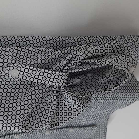 3X button front geometric print top blouse Notations Woman brand - Picture 5 of 9